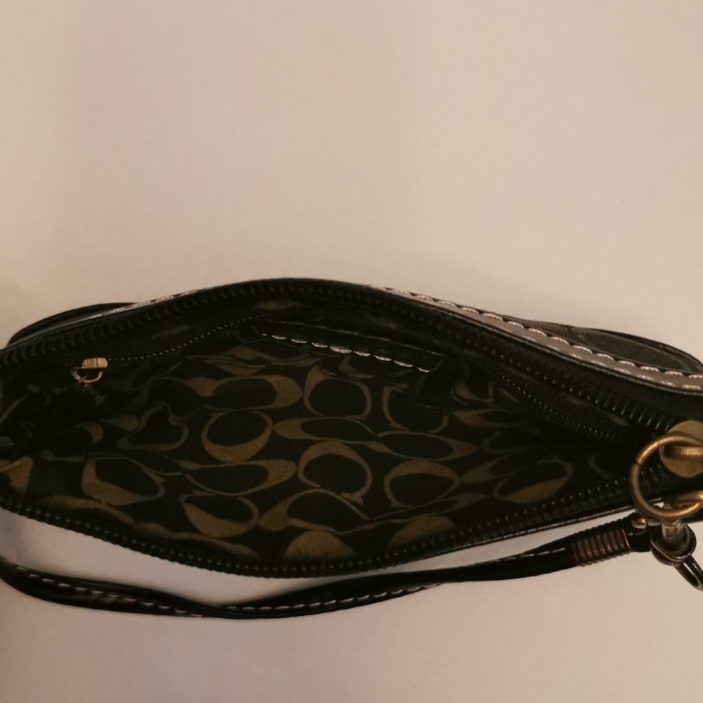 π Wristlets Coin Purse - Picture 5 of 7